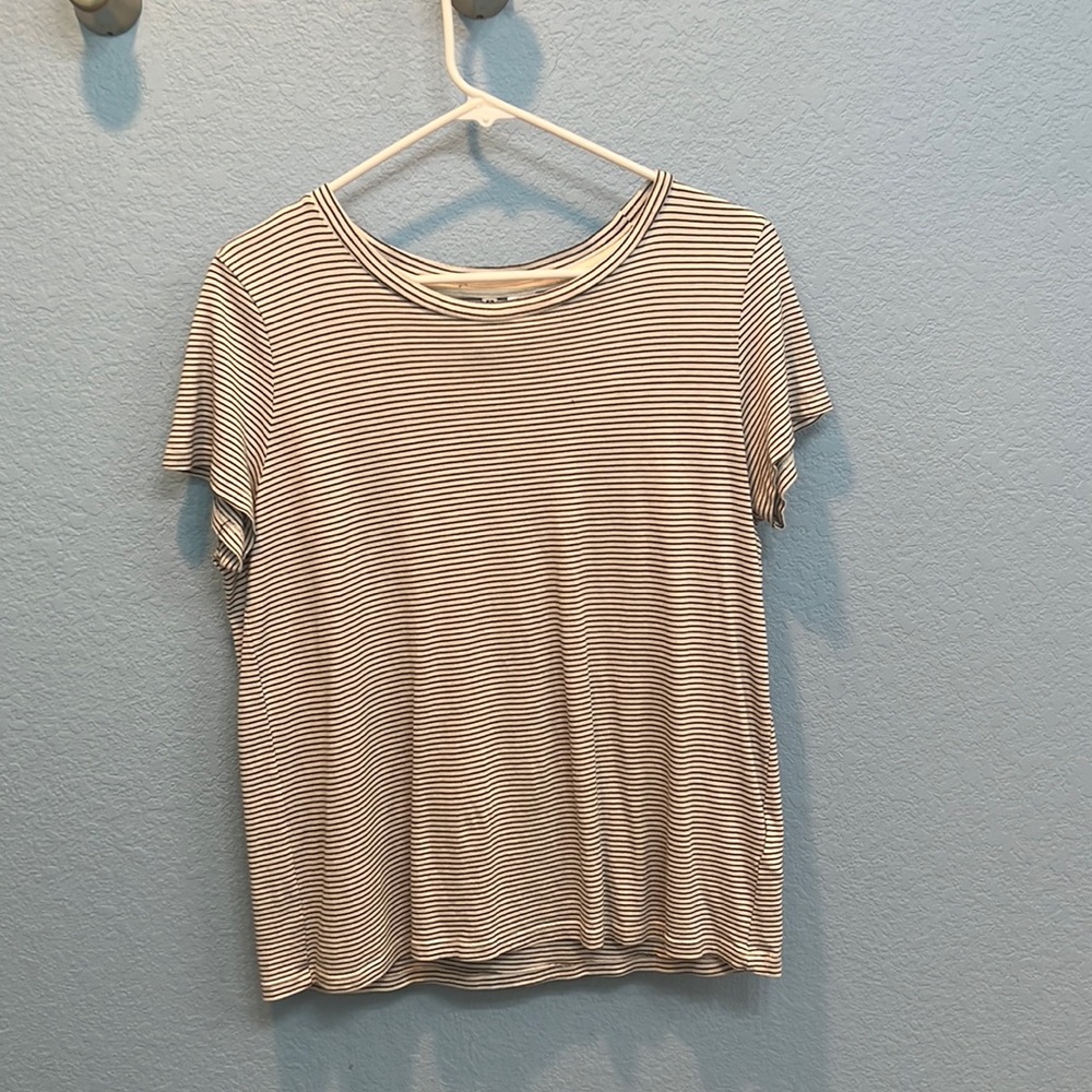 Striped Black and White Short Sleeve Basic Tee